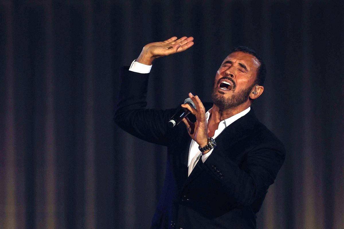 كاظم الساهر يكشف سبب قلقه في حفل دبي