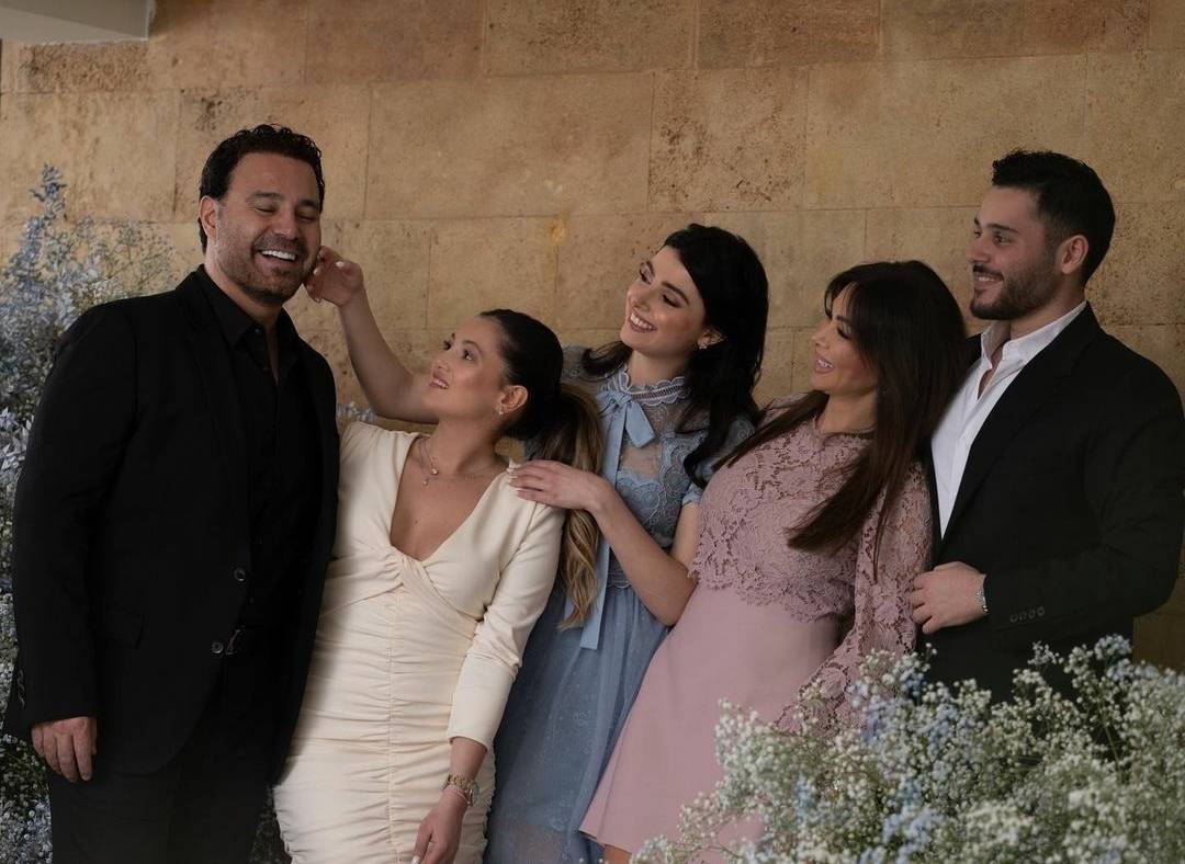 حبيب دانا عاصي الحلاني يطلب يدها للزواج في أجواء رومنسية