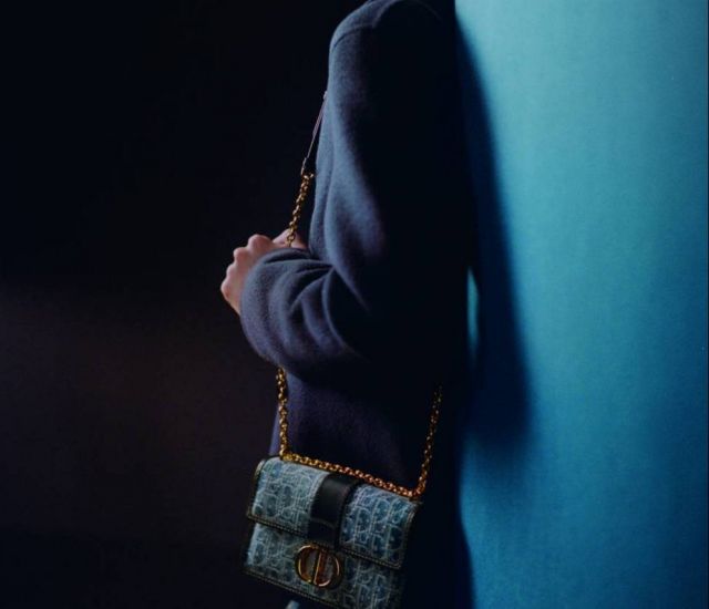 Dior Oblique حقائب بقماش الدنيم وحَبك الجاكار
