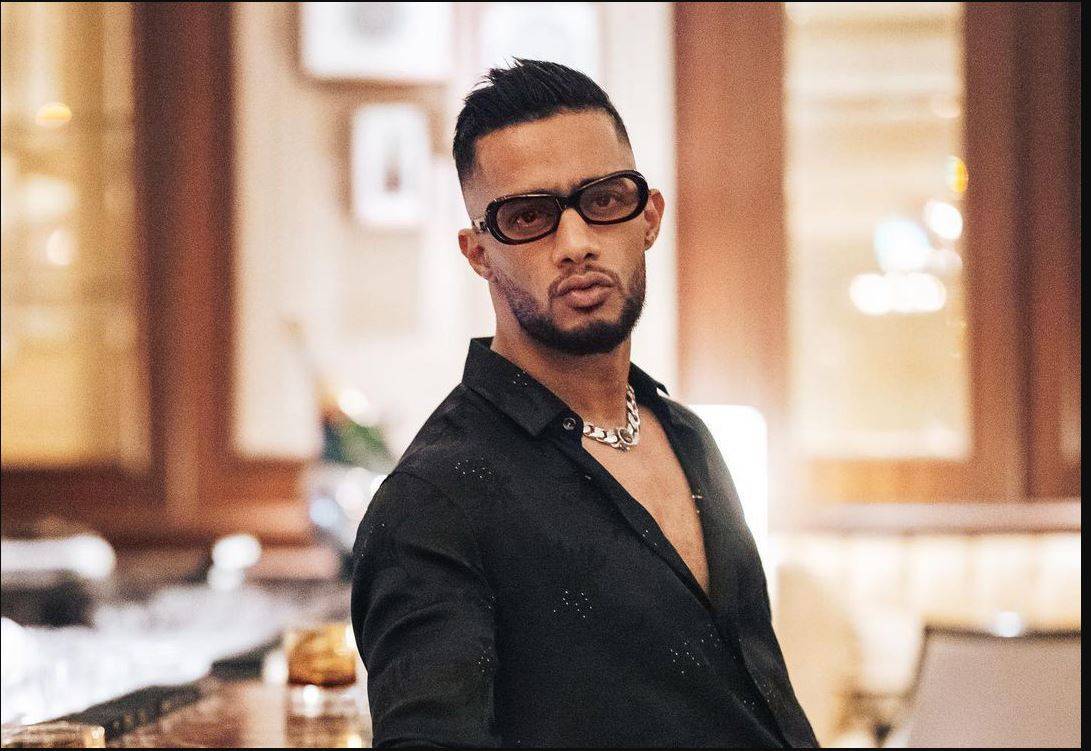 محمد رمضان يردّ على منتقديه ويكشف الفارق بين الفنان والنجم