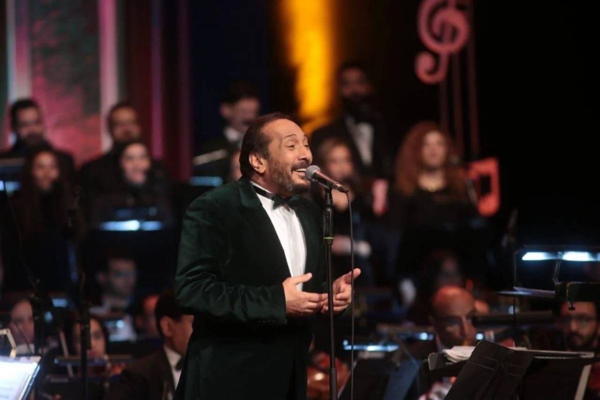 بالفيديو - فنانة كبيرة تُدخل علي الحجار في أزمة نفسية