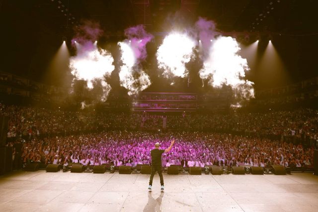 جمهور عمرو دياب في الحفل