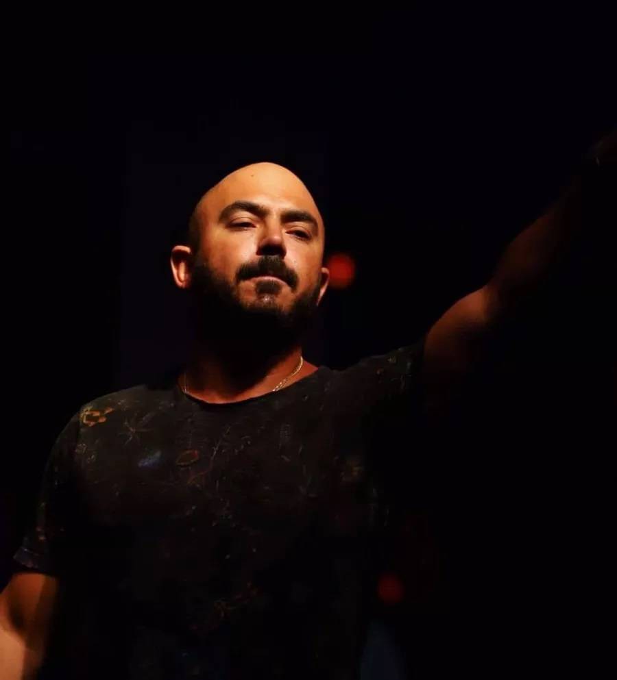 بالفيديو - محمود العسيلي يكشف حقيقة شجاره مع مسلم