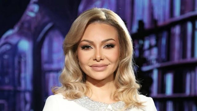 نادين تحسين بك