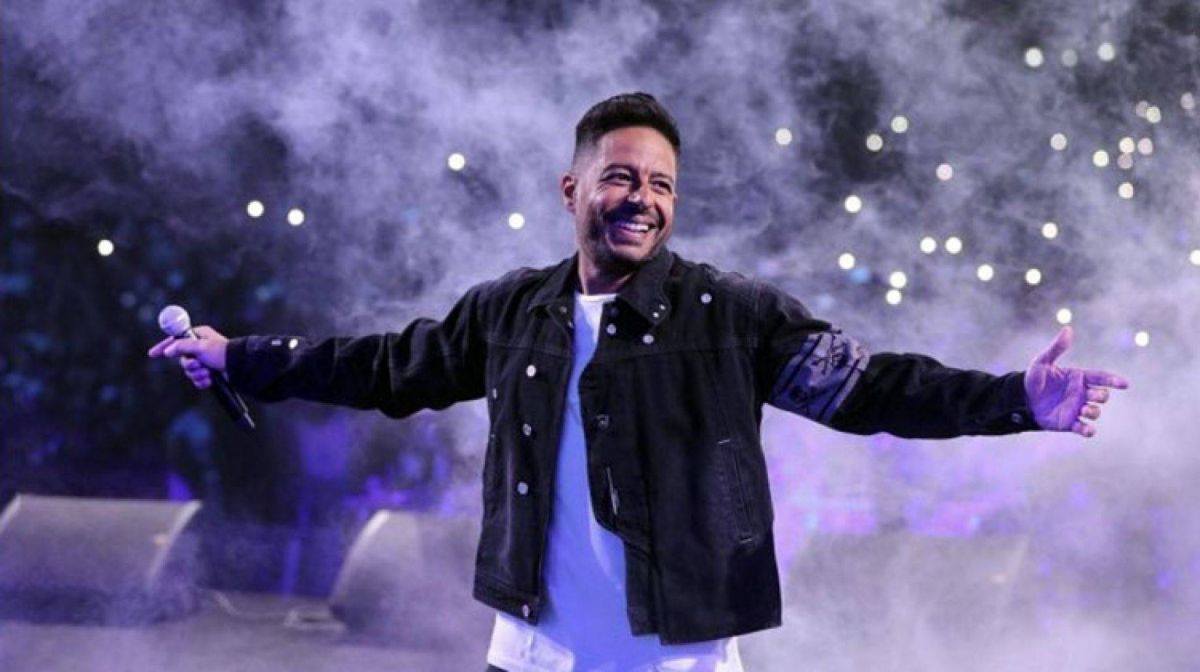 محمد حماقي يروّج لحفله الجديد في القاهرة