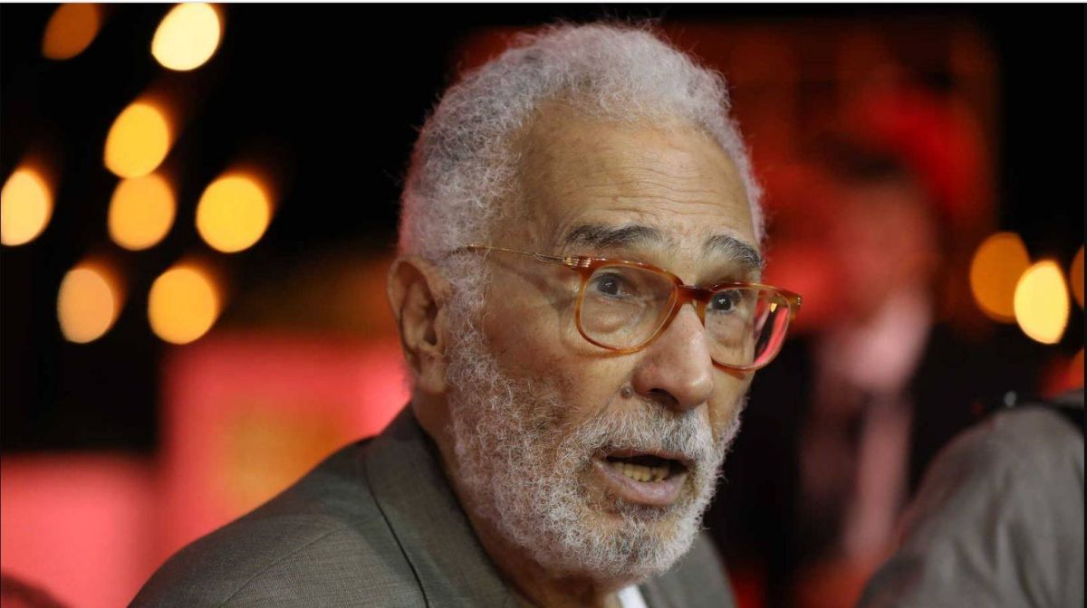 عبد الرحمن أبو زهرة يعلّق على شائعة وفاته