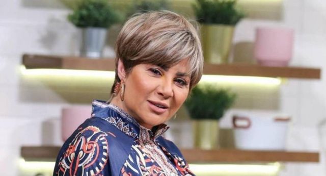 بالفيديو - مفيدة شيحة: فستان ابنتي تمزق ليلة عقد قرانها