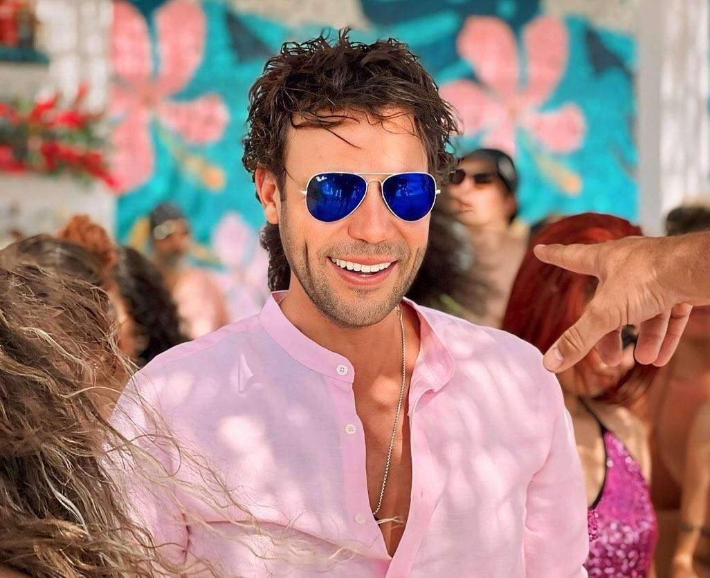 محمد إمام يوجه رسالة إلى صنّاع 