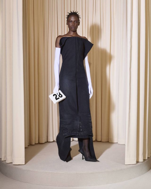 BALENCIAGA 53RD COUTURE LOOK 28 AGEL