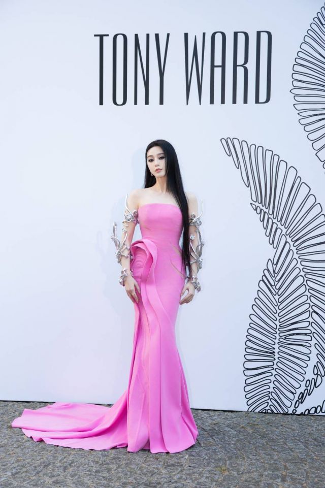 FAN BINGING TONY WARD COUTURE