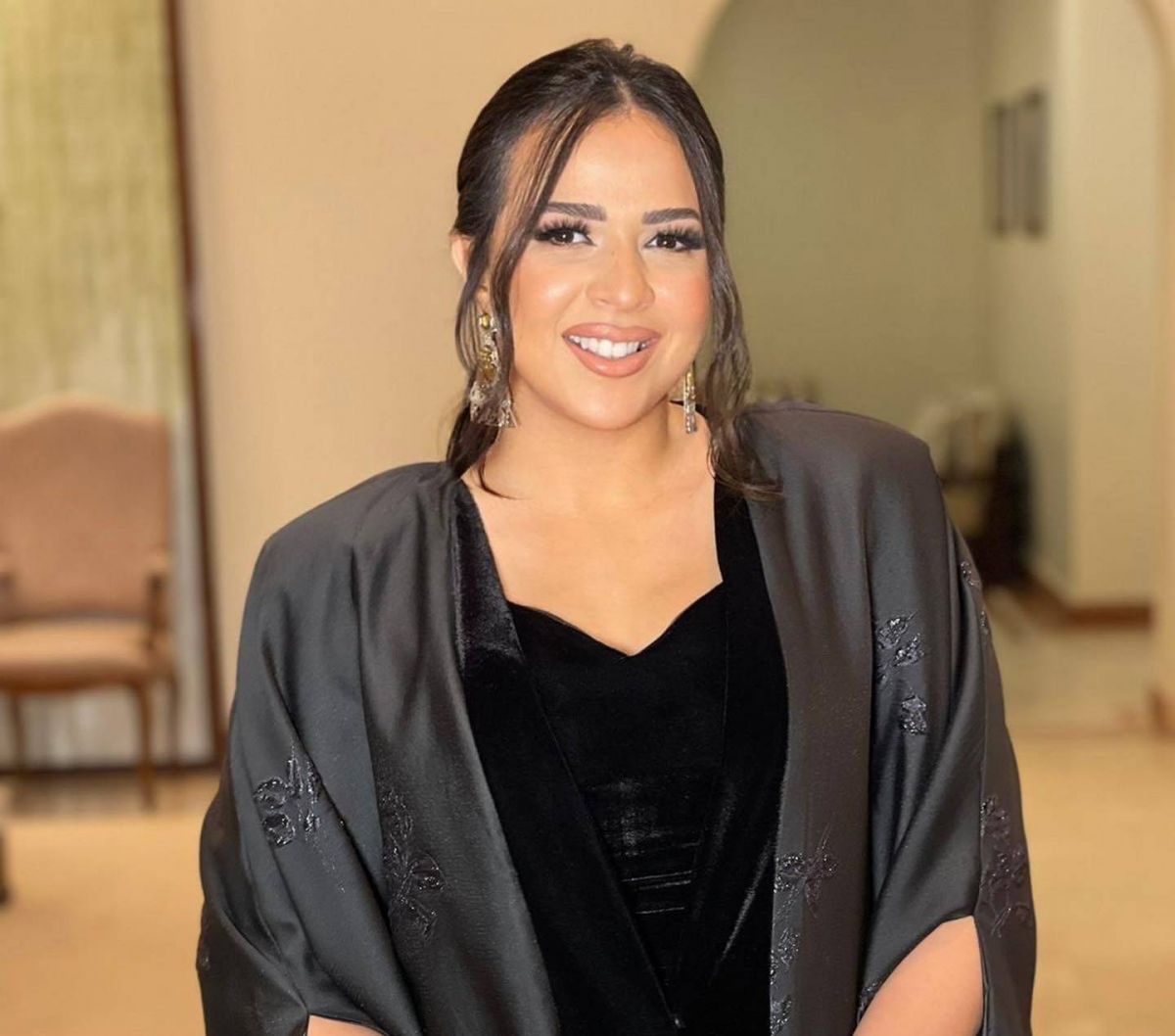 إيمي سمير غانم تخسر وزنها الزائد وتتألق بفستان مكشوف