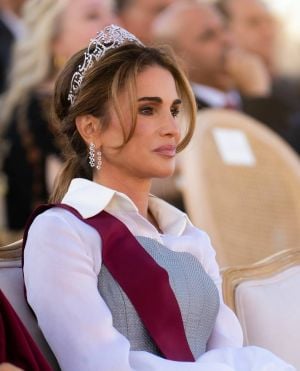 إطلالة الملكة رانيا تجمع بين التراث والفخامة العصرية