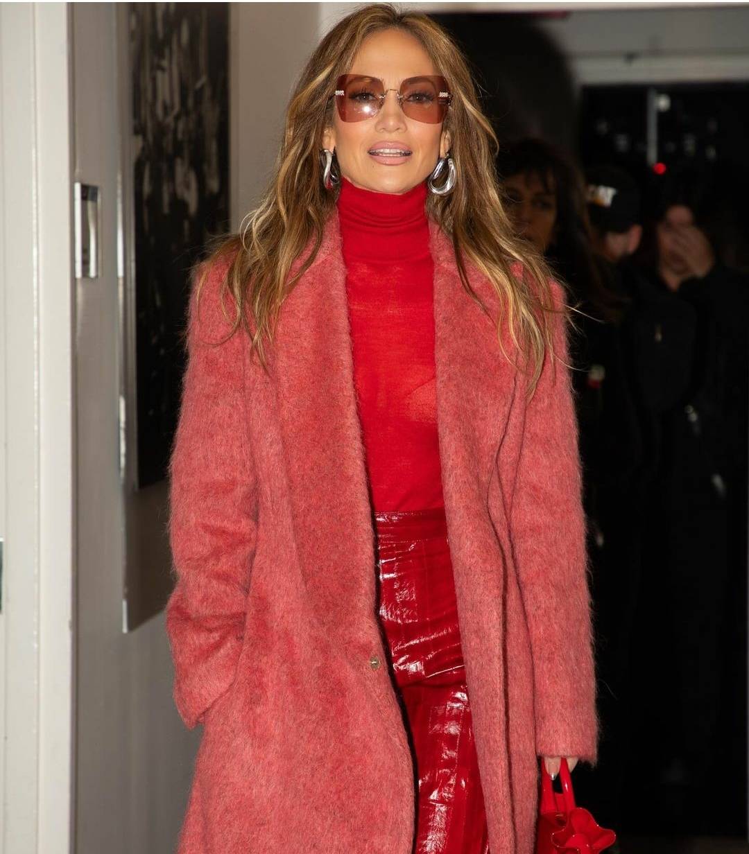 مذيعة تصدم الجميع بما قالته عن شخصية جنيفير لوبيز الحقيقية