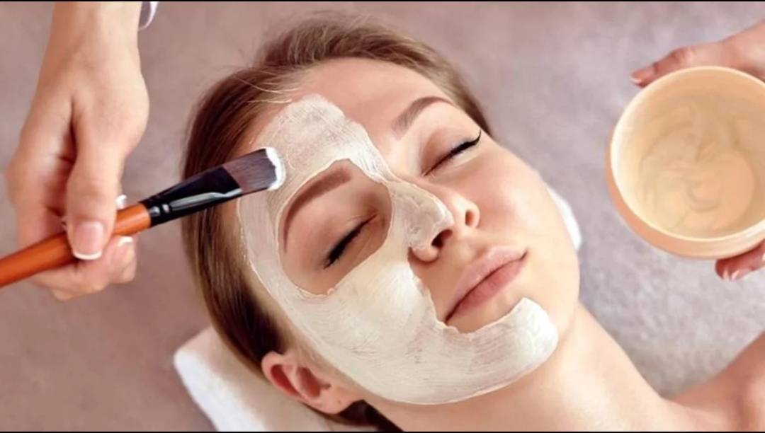 ماسك طبيعي للتخلص من اسمرار البشرة والتجاعيد