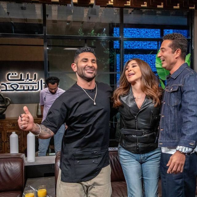 إليسا مع أحمد وعمرو سعد