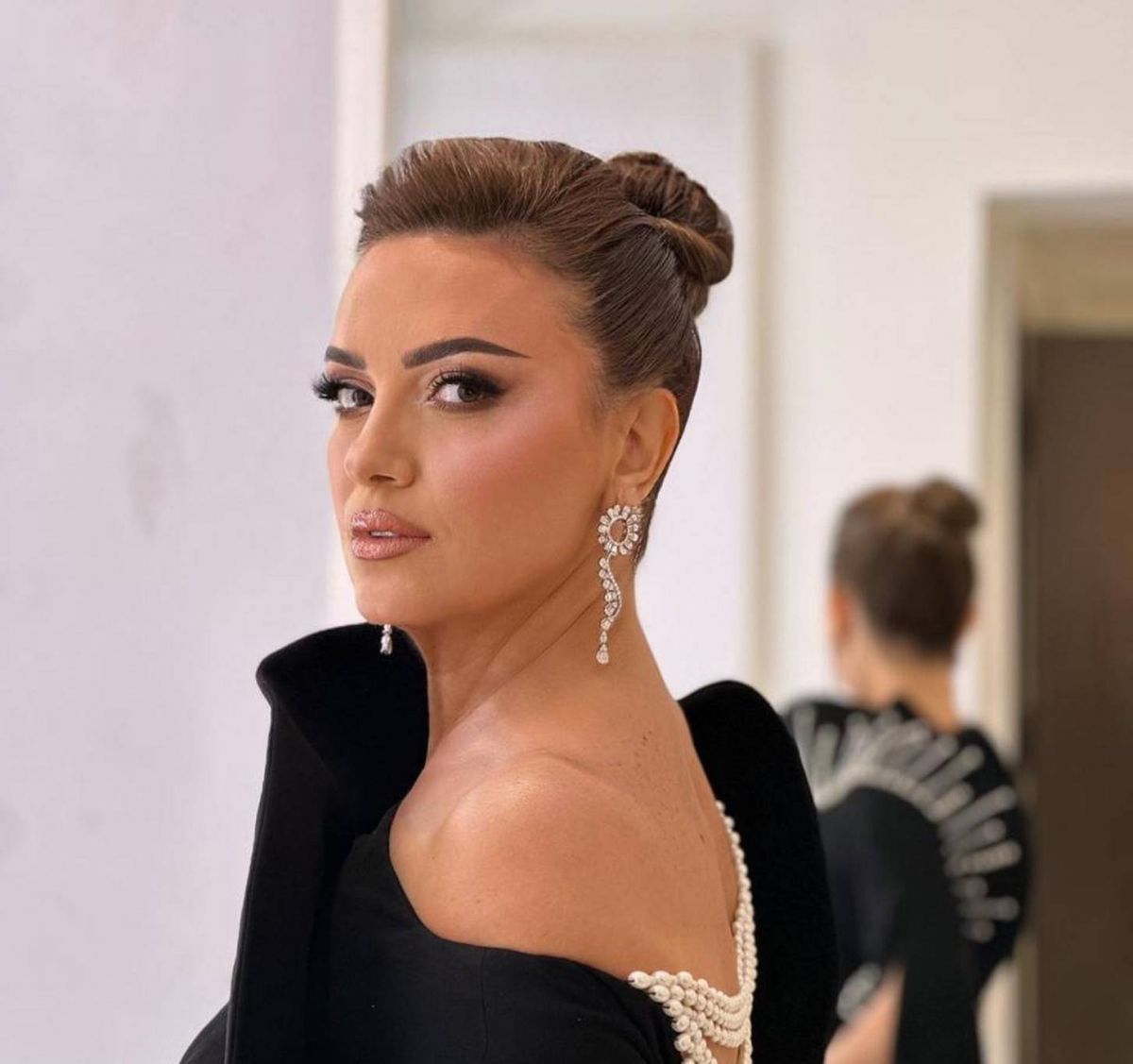 بالفيديو - انهيار ريهام عبد الغفور في أول لقاء إعلامي بعد وفاة والدها