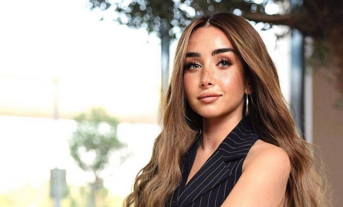 هنا الزاهد بطلة 