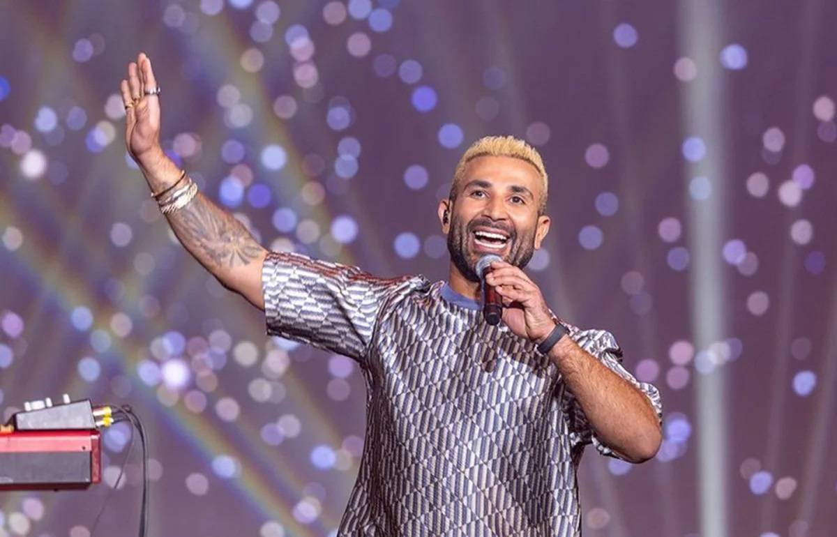 بالفيديو - أحمد سعد يكشف عن أغنية جديدة يهديها الى الشعب السعودي