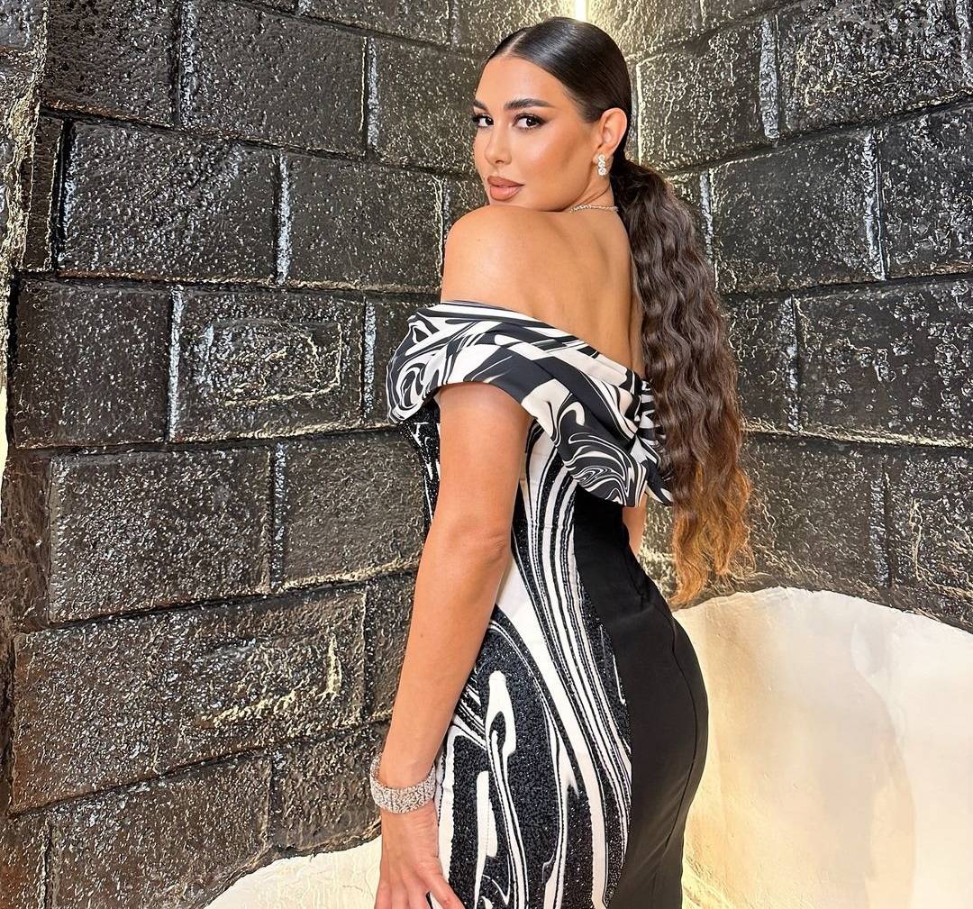 تضارب في الآراء حول فستان ياسمين صبري