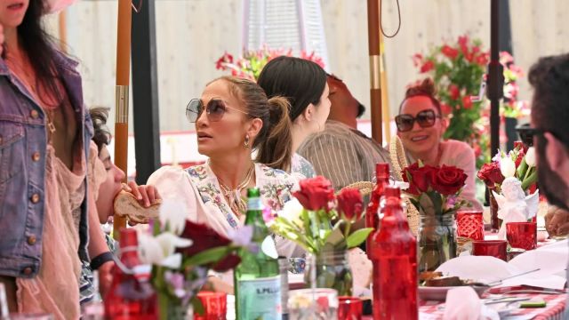 جينيفر لوبيز تحتفل بميلادها الـ 55 بغياب بن أفليك