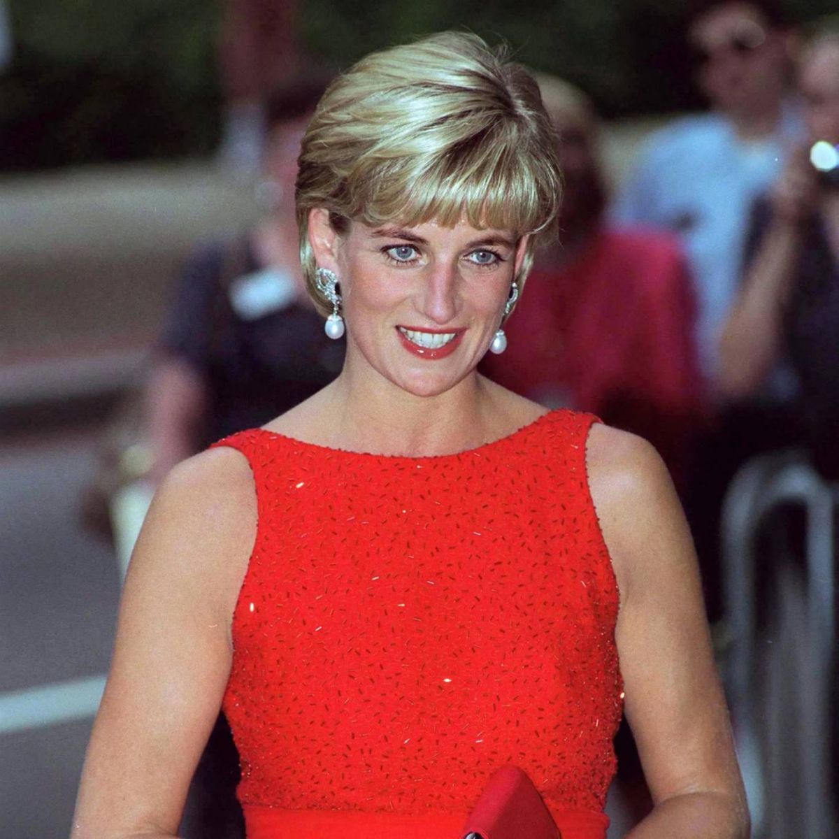 الأمير هاري عن إصابة الليدي ديانا بجنون الارتياب: 