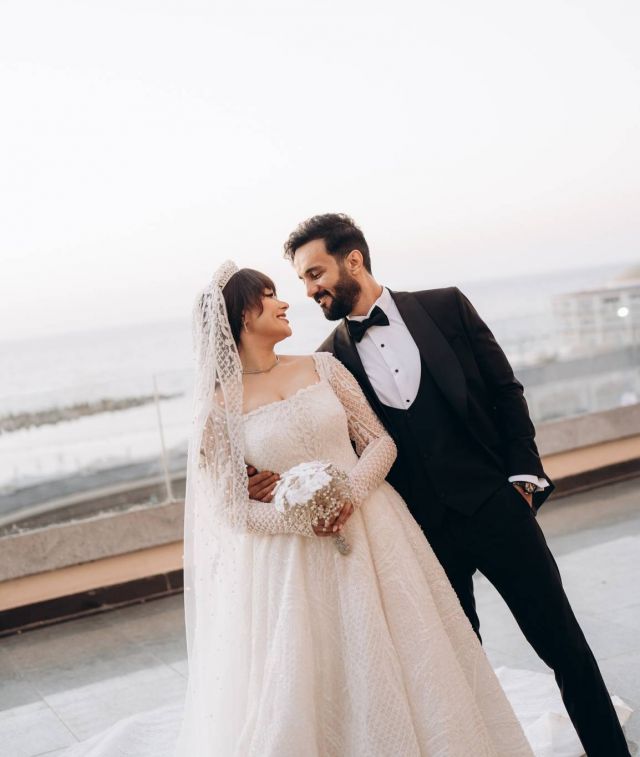 حسني شتا مع عروسه