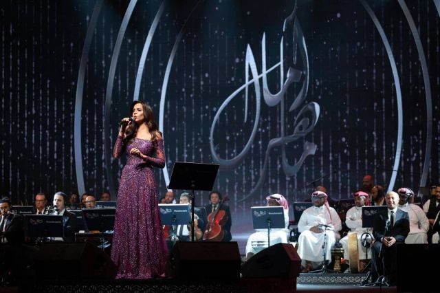 آمال ماهر تتألق في حفلها الثالث بالسعودية