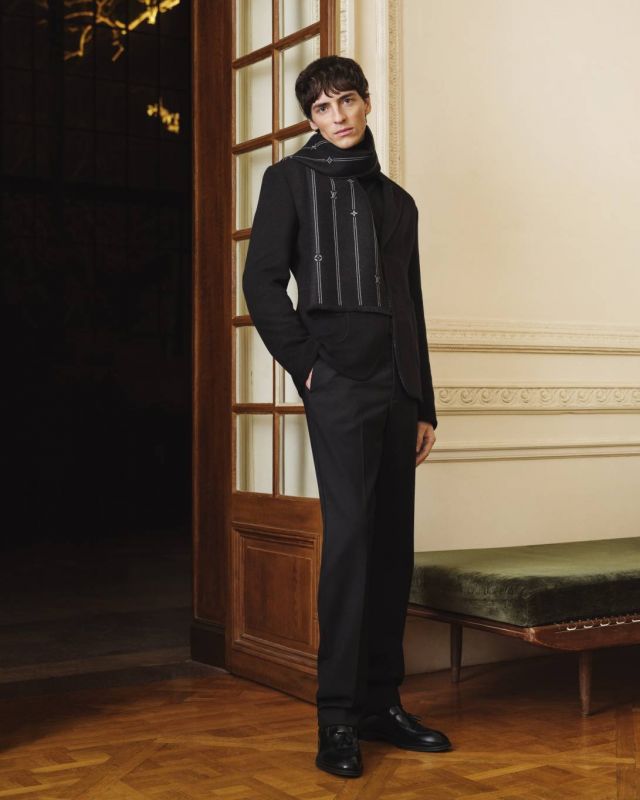 LV NEW FORMAL SPRING SUMMER 2025 LOOK 15