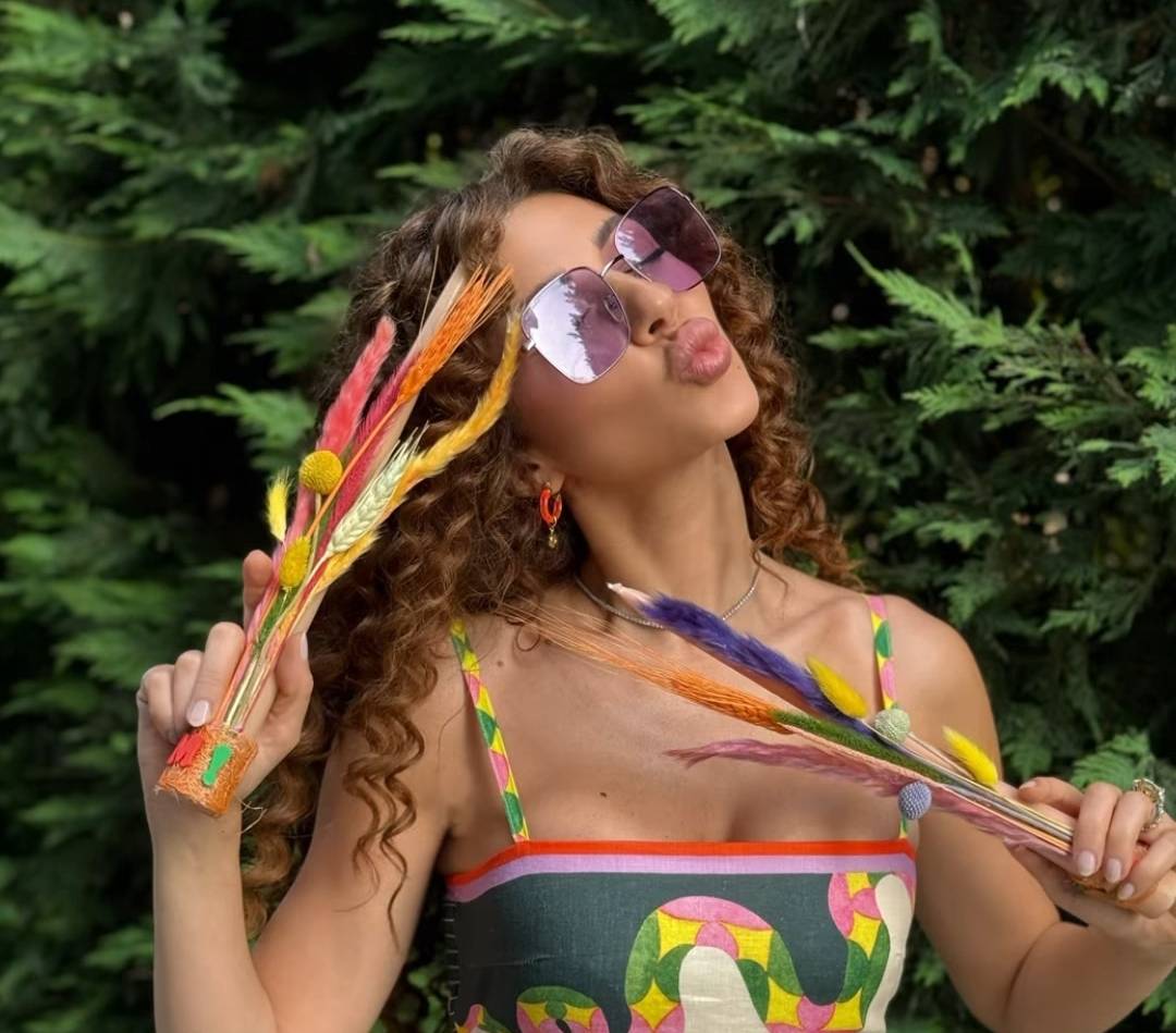 ميريام فارس تستعرض طريقتها في الاستمتاع بأجواء الصيف