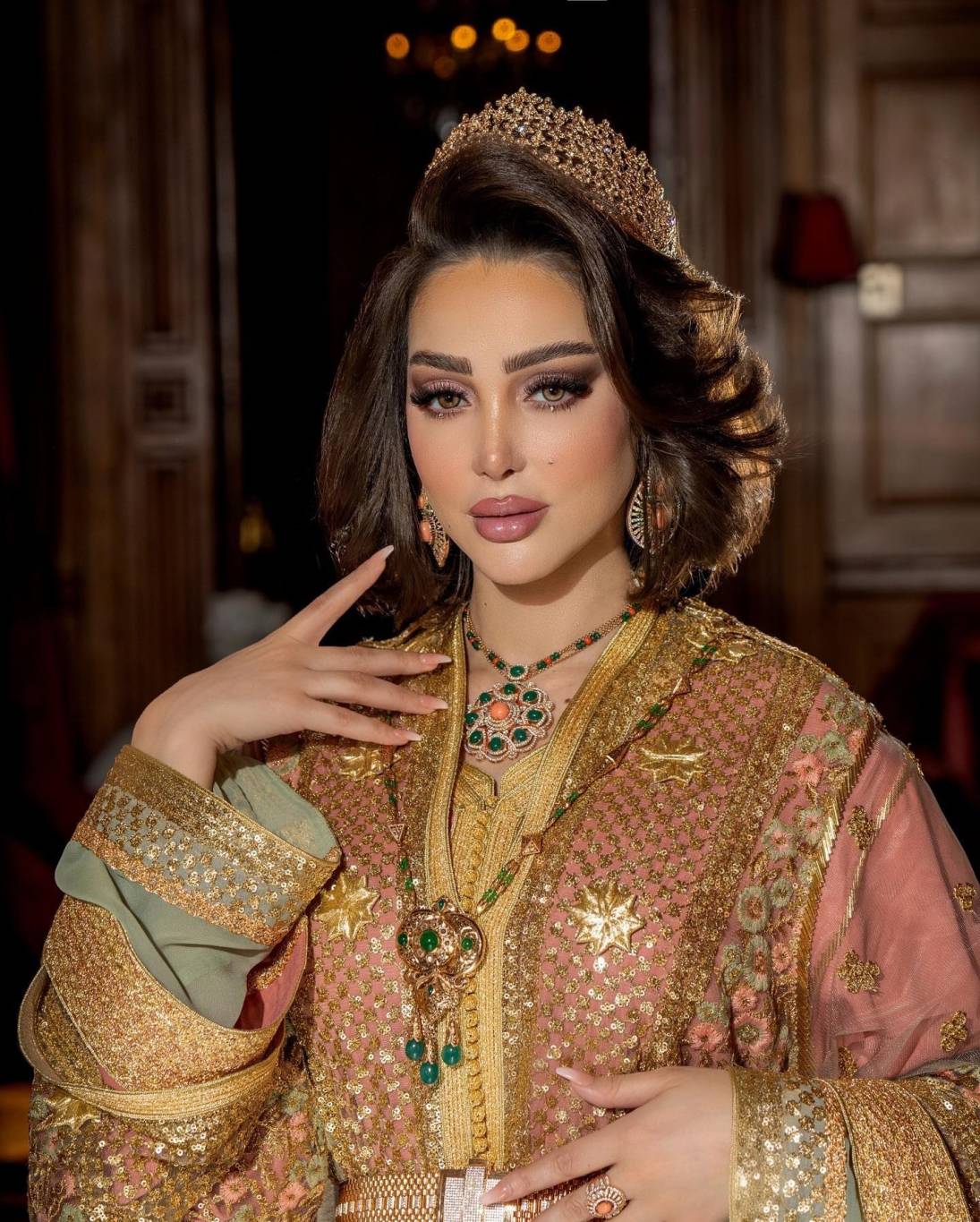 صورة لبسمة بوسيل وعمرو دياب محط اهتمام الجمهور