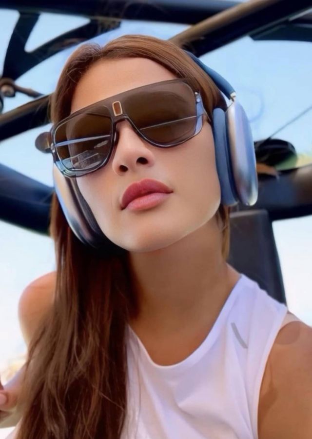 إطلالة ياسمين عبد العزيز