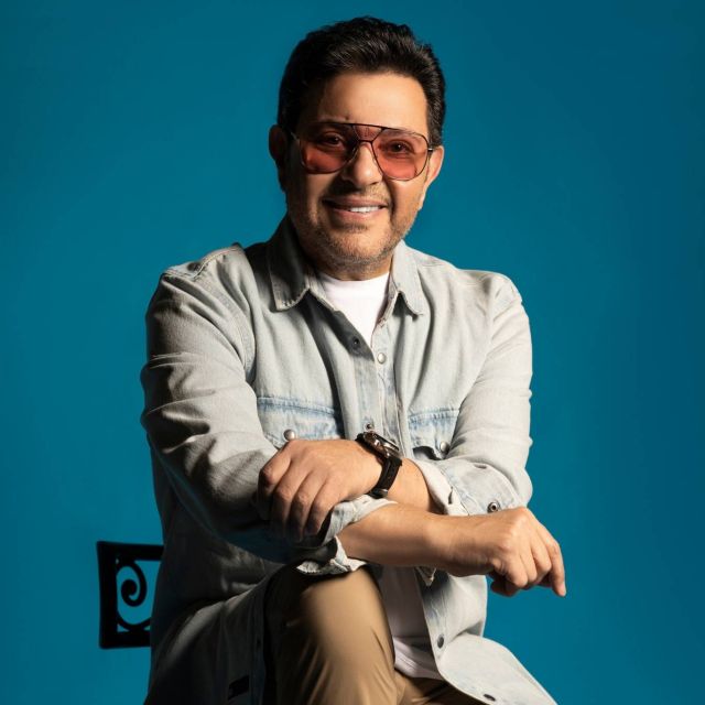 هاني شاكر يمازح جمهوره بلبنان بعد هطول الأمطار