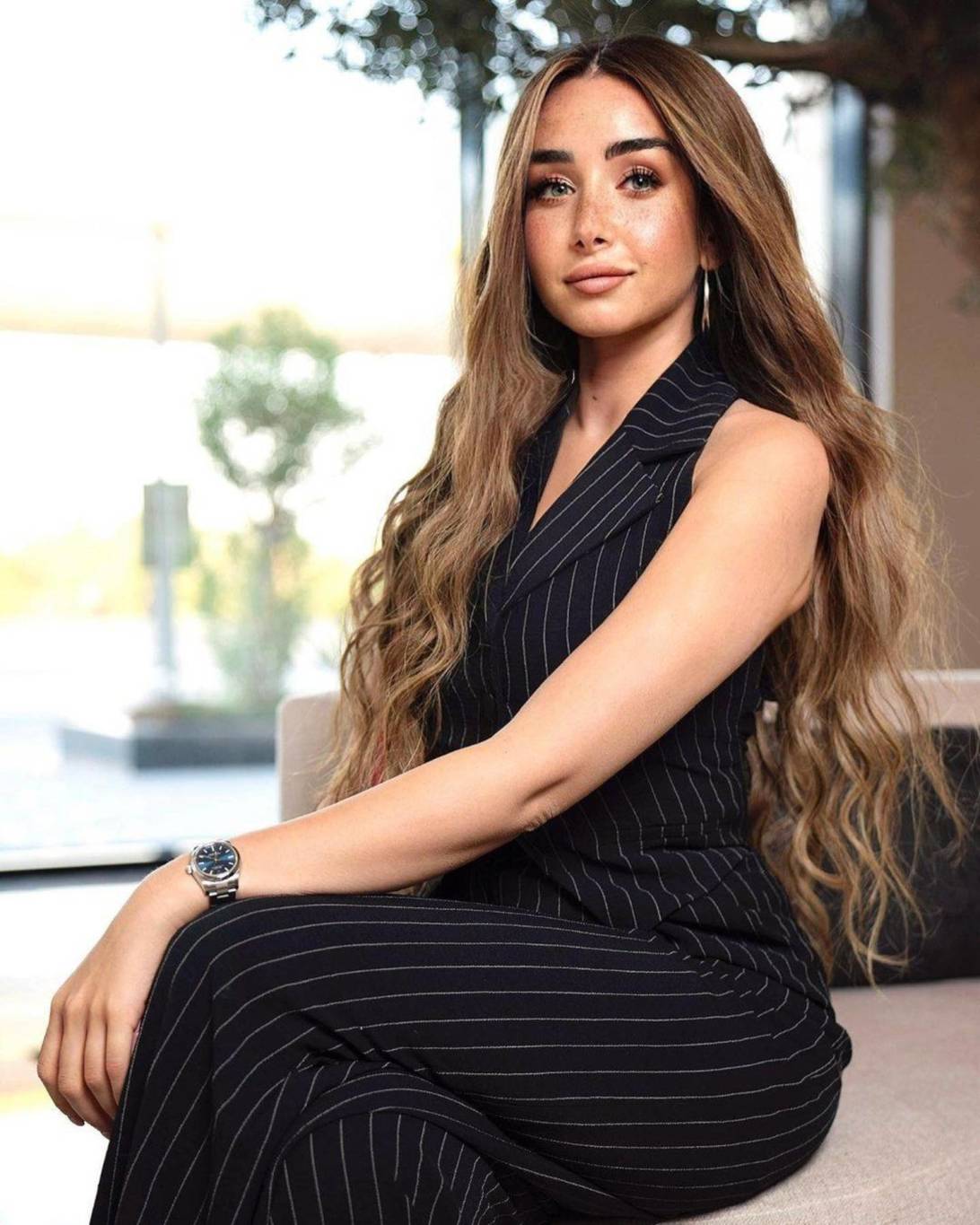 خاص بالفيديو - حقيقة خطوبة تامر حسني وهنا الزاهد