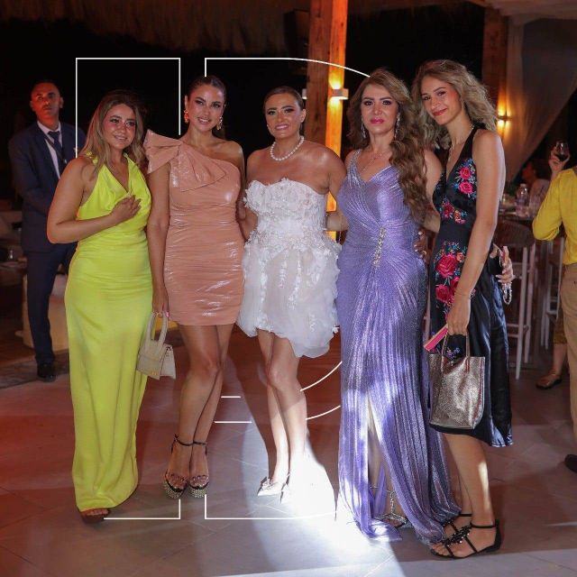 بشرى مع لقاء سويدان وابنتها ودرة وهند عبد الحليم