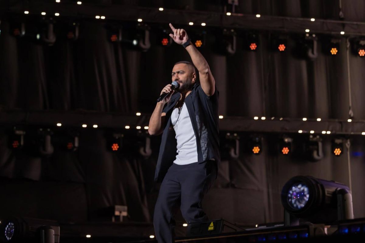 تامر حسني يتقمصّ مايكل جاكسون في الرياض