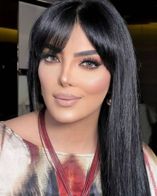 مخرج شهير يردّ على انتقاد عودة حورية فرغلي إلى التمثيل