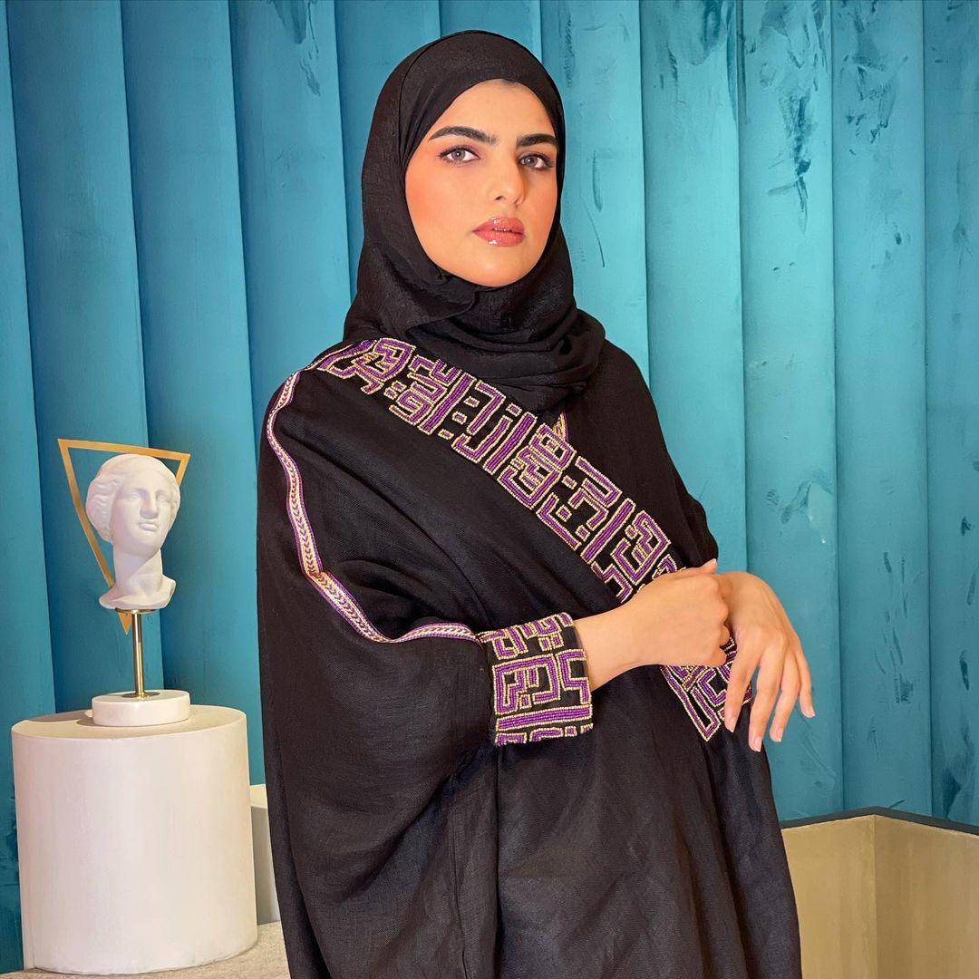 سارة الودعاني تعلّق على أخبار ارتباط زوجها بامرأة أخرى