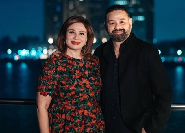 أمير وشقيقته إلهام شاهين