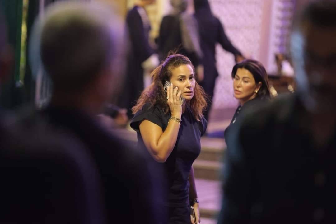 هند صبري وجومانا مراد في العزاء هند صبري وجومانا مراد في العزاء