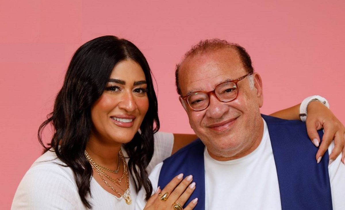 إبنة صلاح عبد الله في نوبة بكاء لهذا السبب