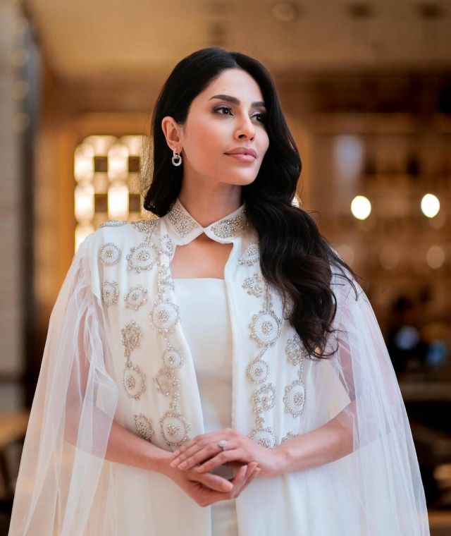 إلهام علي تفوز بجائزة أفضل ممثلة آسيوية