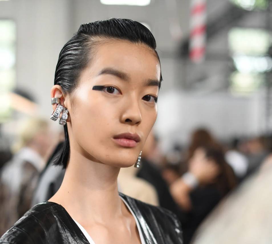 اكتشفي اتجاهات مكياج الجيل Z الاستثنائية