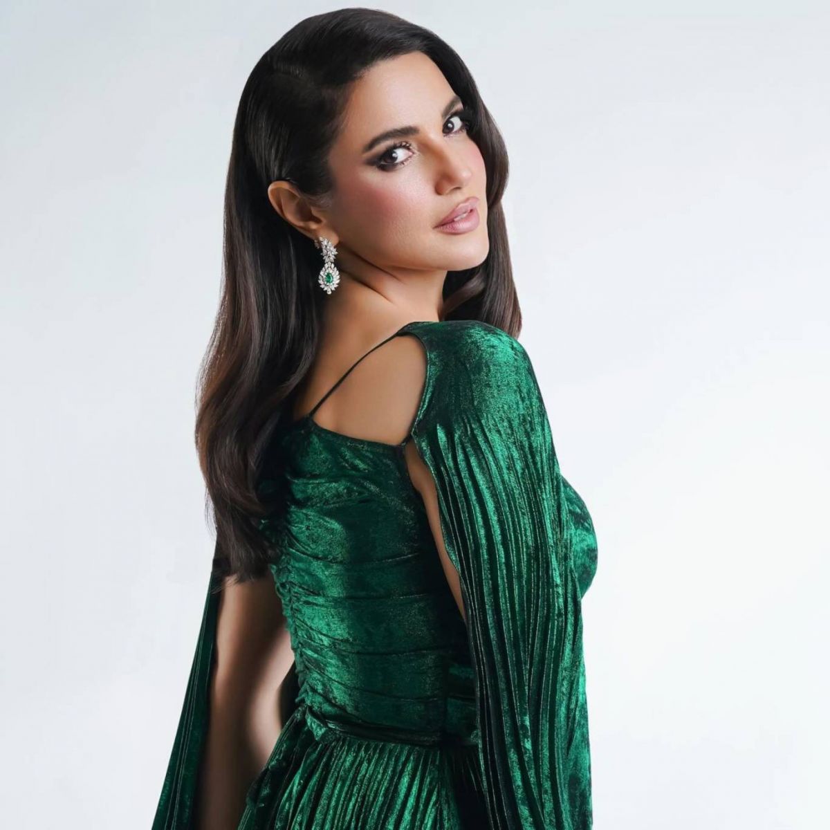 بالفيديو - رقصة درّة مع ابنة معتصم النهار تشعل 