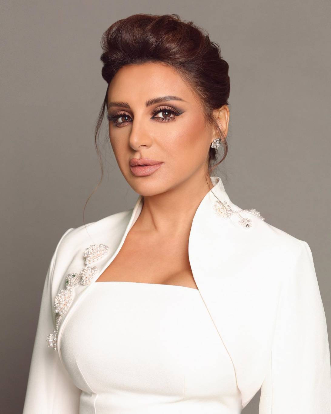 بالفيديو - بعد وصولها إلى السعودية... أنغام تعلن حالة الطوارئ قبل حفلها