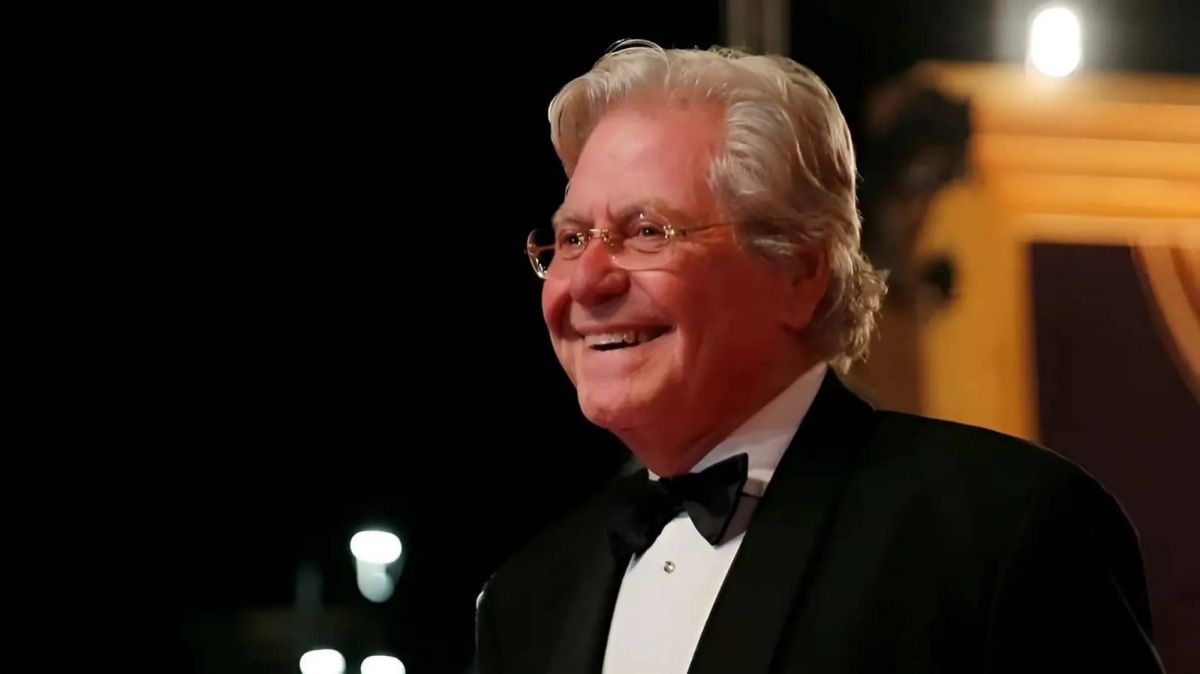 حسين فهمي يتحدث عن تكريمه في المغرب