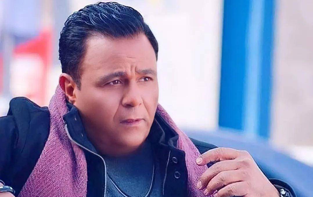 بالفيديو - محمد فؤاد يكشف تطورات حالة شقيقه الصحية