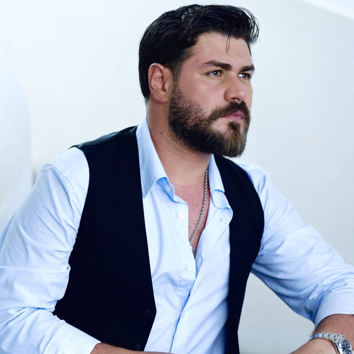 محمد المجذوب يطرح 