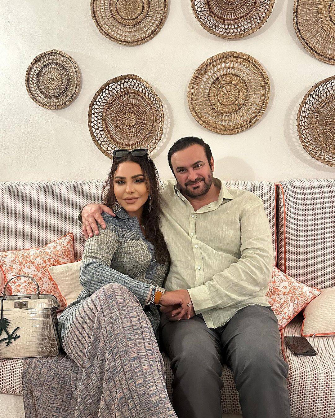 أحلام تواصل الردّ على شائعة طلاقها