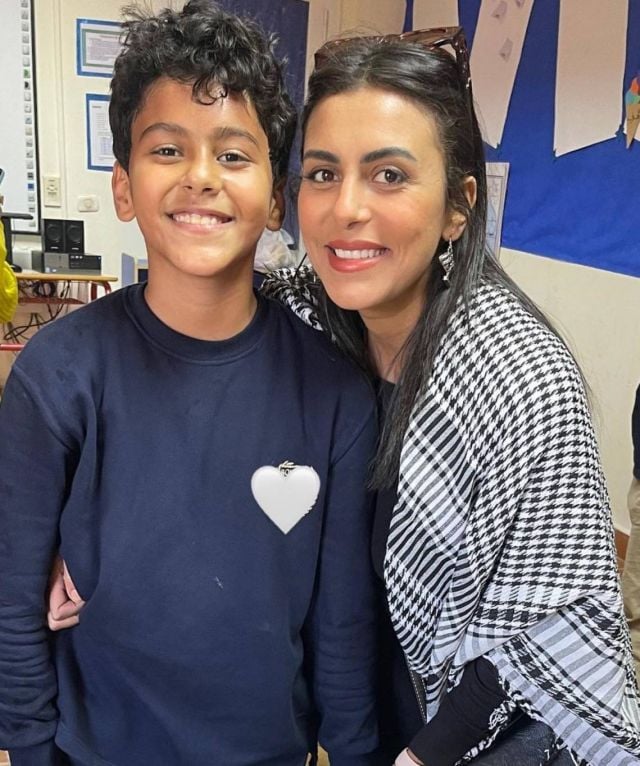 هاجر الشرنوبي ونجلها