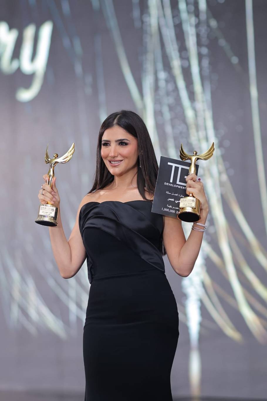 نادين نسيب نجيم والسقا ومي عمر يحصدون جوائز مهرجان الفضائيات العربية